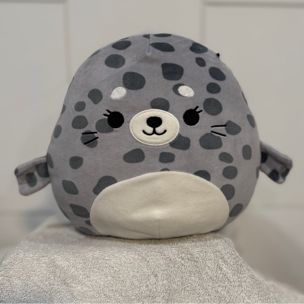 Squishmallows Odile Grey Spotted Seal Plush 10 inch Sealife Squad Stuffed Animal